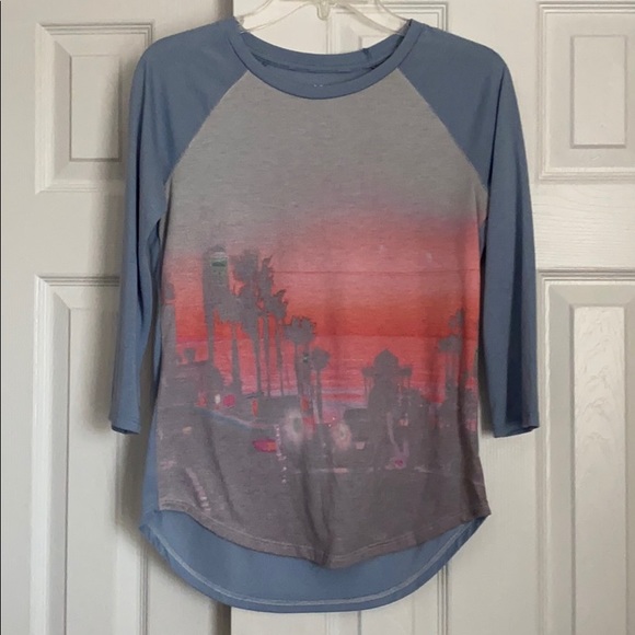 American Eagle Outfitters Tops - American Eagle Outfitters 3/4 Sleeve Shirt